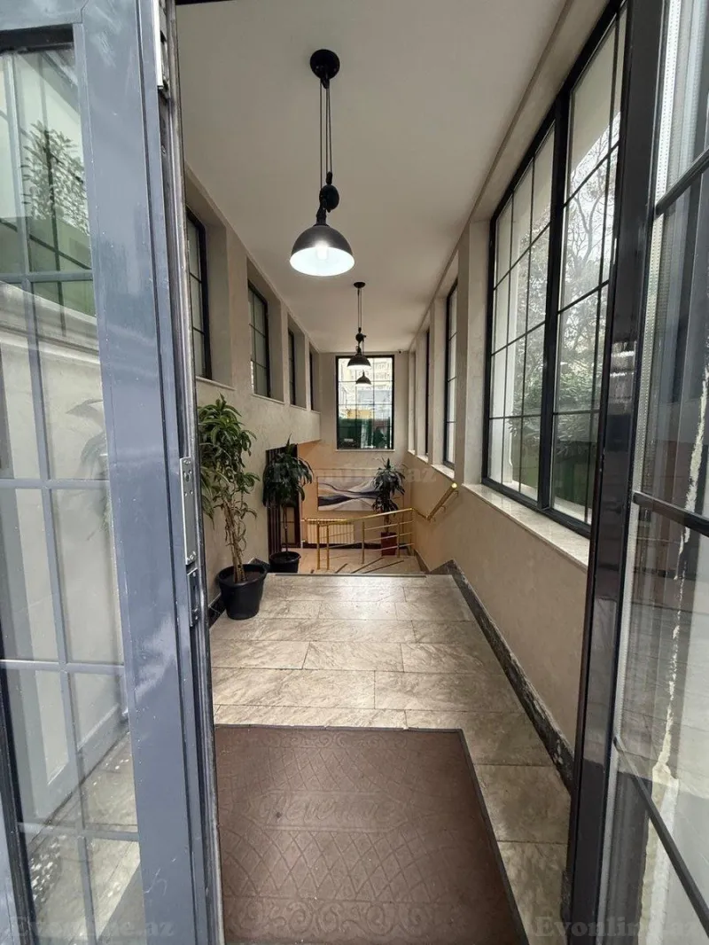 Satılır 3 otaqlı Mənzil Yeni tikili 168 m² 28 May m. - şəkil 3