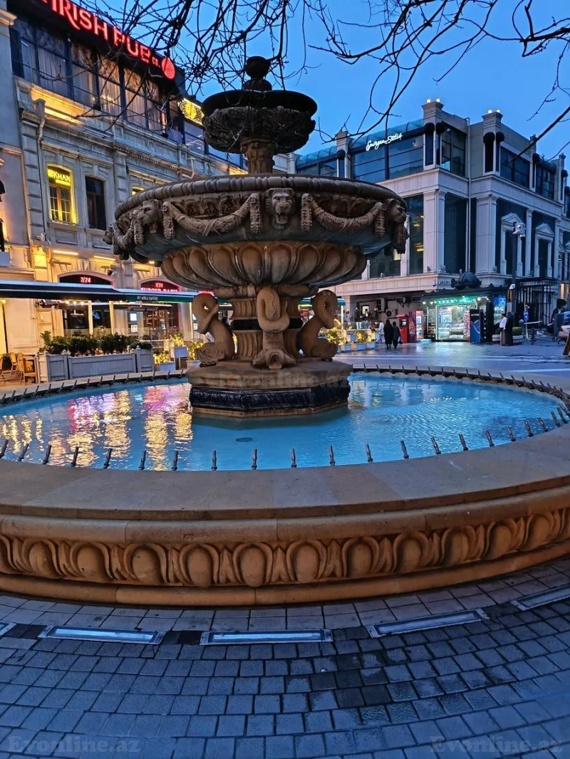 Satılır 3 otaqlı Mənzil Köhnə tikili 70 m² Sahil m.