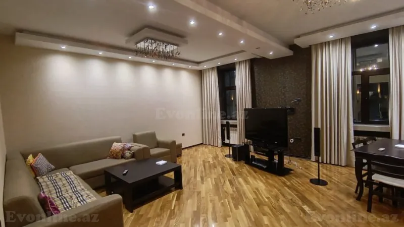 Satılır 3 otaqlı Mənzil Köhnə tikili 70 m² Sahil m. - şəkil 4