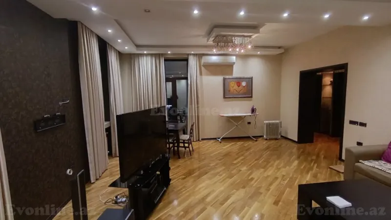 Satılır 3 otaqlı Mənzil Köhnə tikili 70 m² Sahil m. - şəkil 6