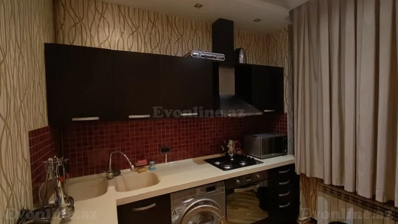 Satılır 3 otaqlı Mənzil Köhnə tikili 70 m² Sahil m. - şəkil 16