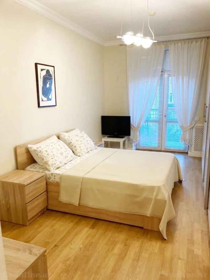 Kirayə verilir 2 otaqlı Mənzil Köhnə tikili 58 m² İçərişəhər m. - şəkil 6