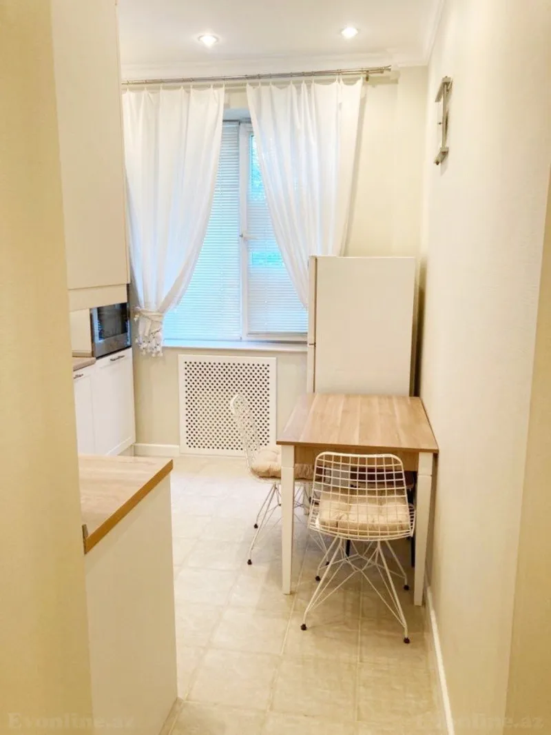 Kirayə verilir 2 otaqlı Mənzil Köhnə tikili 58 m² İçərişəhər m. - şəkil 14