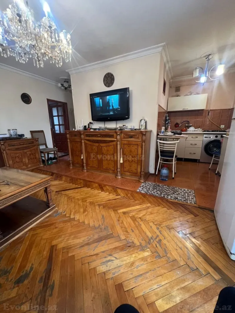 Satılır 3 otaqlı Mənzil Köhnə tikili 70 m² İçərişəhər m. - şəkil 5