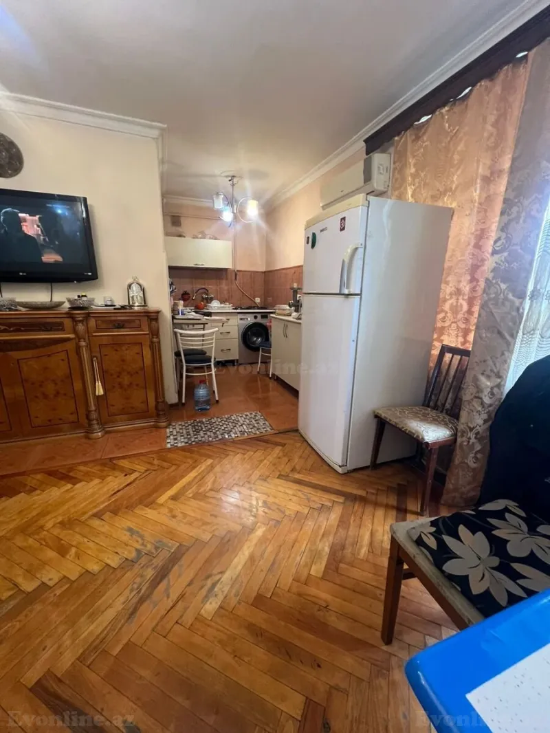 Satılır 3 otaqlı Mənzil Köhnə tikili 70 m² İçərişəhər m. - şəkil 6
