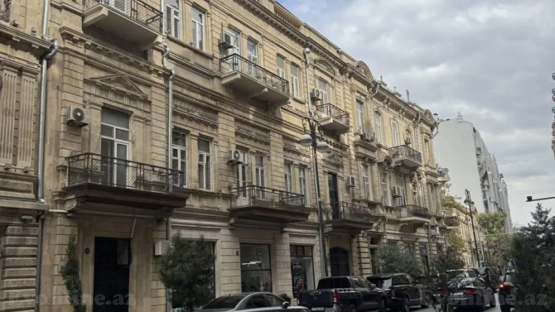 Bakı, Səbail r., Sahil m.da 6 otaqlı ofis satılır