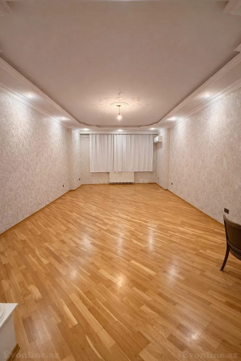 Satılır 4 otaqlı Mənzil Yeni tikili 175 m² Gənclik m.
