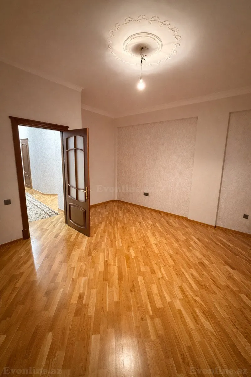 Satılır 4 otaqlı Mənzil Yeni tikili 175 m² Gənclik m. - şəkil 4