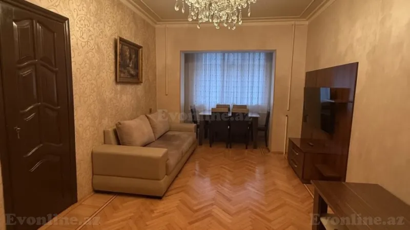 Satılır 4 otaqlı Mənzil Köhnə tikili 100 m² 4-cü mikrorayon - şəkil 2