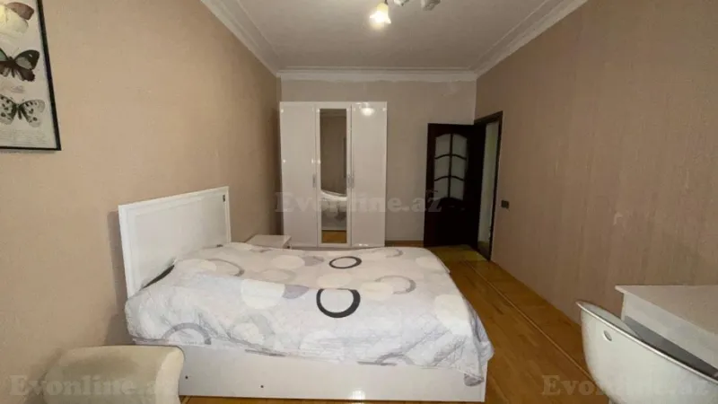 Satılır 4 otaqlı Mənzil Köhnə tikili 100 m² 4-cü mikrorayon - şəkil 8