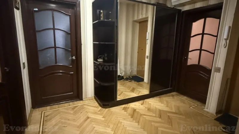 Satılır 4 otaqlı Mənzil Köhnə tikili 100 m² 4-cü mikrorayon - şəkil 16