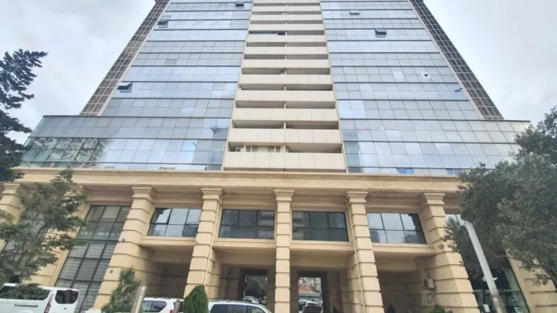 Kirayə verilir 3 otaqlı Mənzil Köhnə tikili 105 m² 28 May m.