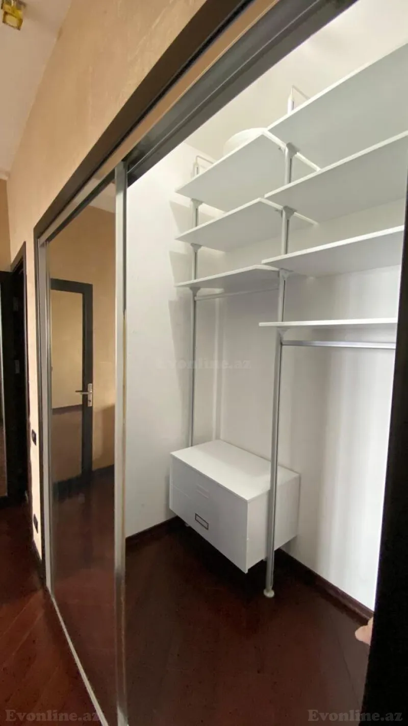 Kirayə verilir 4 otaqlı Mənzil Yeni tikili 230 m² Xətai m. - şəkil 12