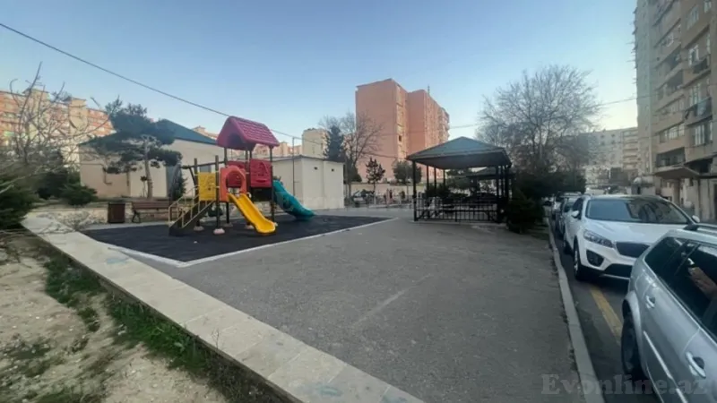 Satılır 5 otaqlı Mənzil Köhnə tikili 103 m² Suraxanı r. - şəkil 2