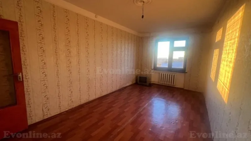 Satılır 5 otaqlı Mənzil Köhnə tikili 103 m² Suraxanı r. - şəkil 4