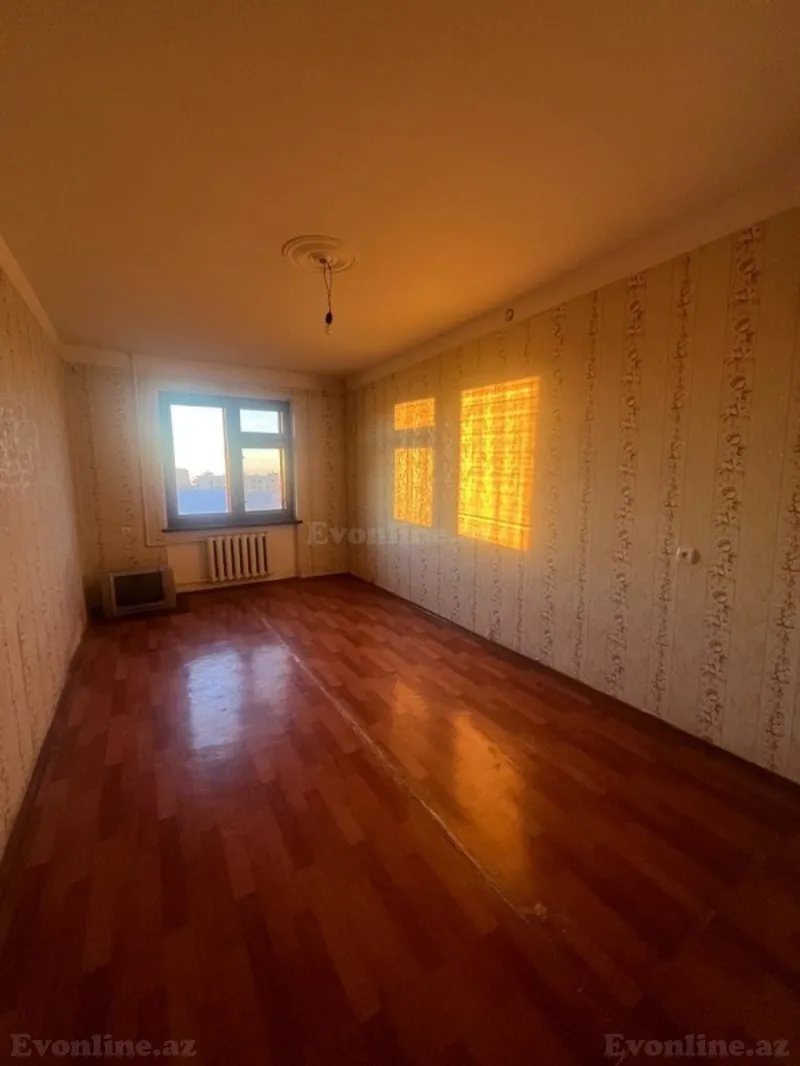 Satılır 5 otaqlı Mənzil Köhnə tikili 103 m² Suraxanı r. - şəkil 5