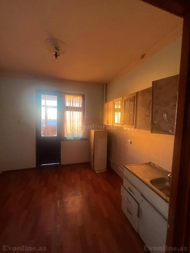 Satılır 5 otaqlı Mənzil Köhnə tikili 103 m² Suraxanı r. - şəkil 18
