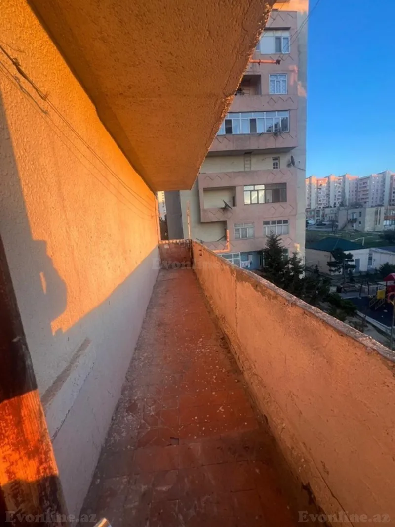 Satılır 5 otaqlı Mənzil Köhnə tikili 103 m² Suraxanı r. - şəkil 26