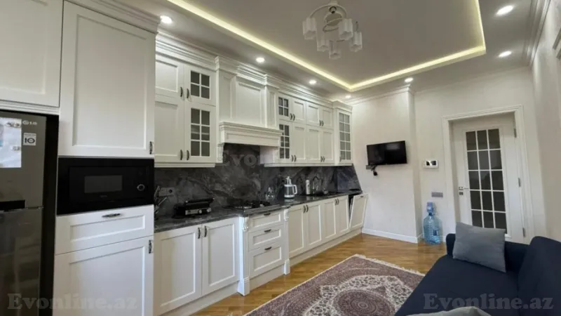 Kirayə verilir 3 otaqlı Mənzil Yeni tikili 160 m² Nərimanov r. - şəkil 11