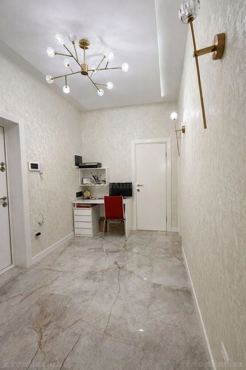 Satılır 2 otaqlı Mənzil Yeni tikili 70 m² 28 May m. - şəkil 9