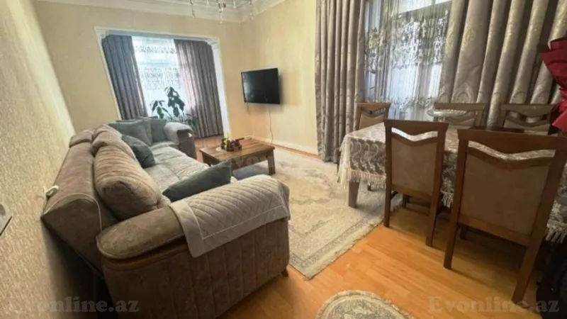 Satılır 4 otaqlı Mənzil Köhnə tikili 100 m² 8-ci kilometr