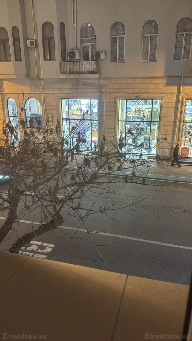 Satılır 3 otaqlı Mənzil Köhnə tikili 80 m² 28 May m.