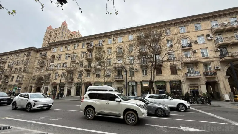 Satılır 3 otaqlı Mənzil Köhnə tikili 100 m² Nizami m. - şəkil 2