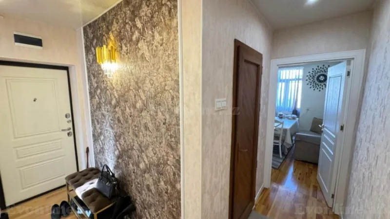 Satılır 3 otaqlı Mənzil Köhnə tikili 75 m² Əhmədli - şəkil 8