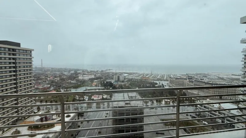 Kirayə verilir 3 otaqlı Mənzil Yeni tikili 165 m² Xətai r.