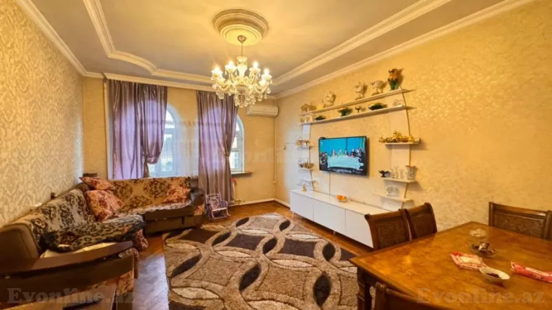 Satılır 3 otaqlı Mənzil Köhnə tikili 70 m² Nəriman Nərimanov m.