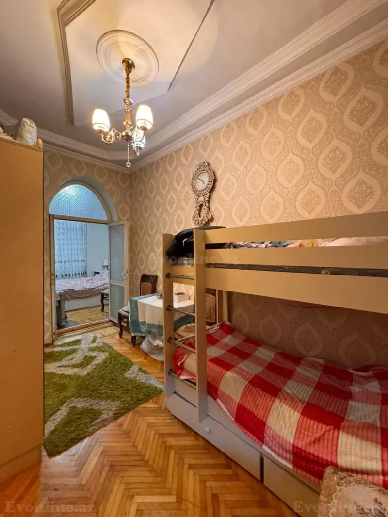 Satılır 3 otaqlı Mənzil Köhnə tikili 70 m² Nəriman Nərimanov m. - şəkil 4