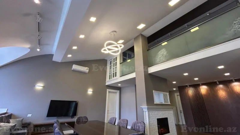 6 otaqlı Mənzil 275 m² 28 May m. Satılır