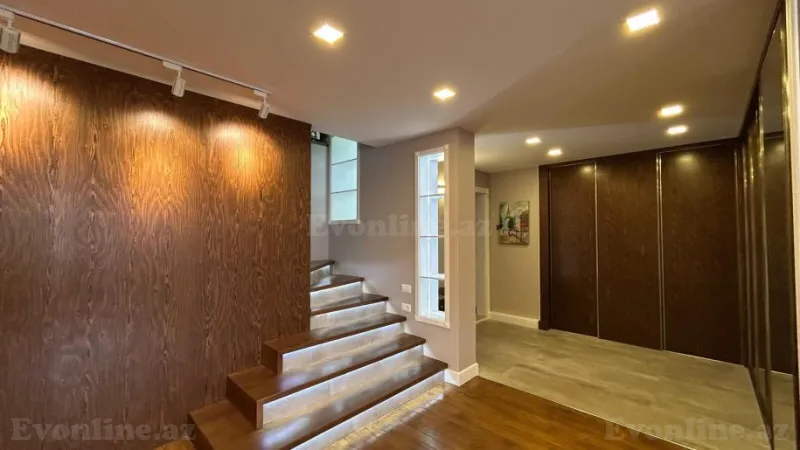 Satılır 6 otaqlı Mənzil Yeni tikili 275 m² 28 May m. - şəkil 3