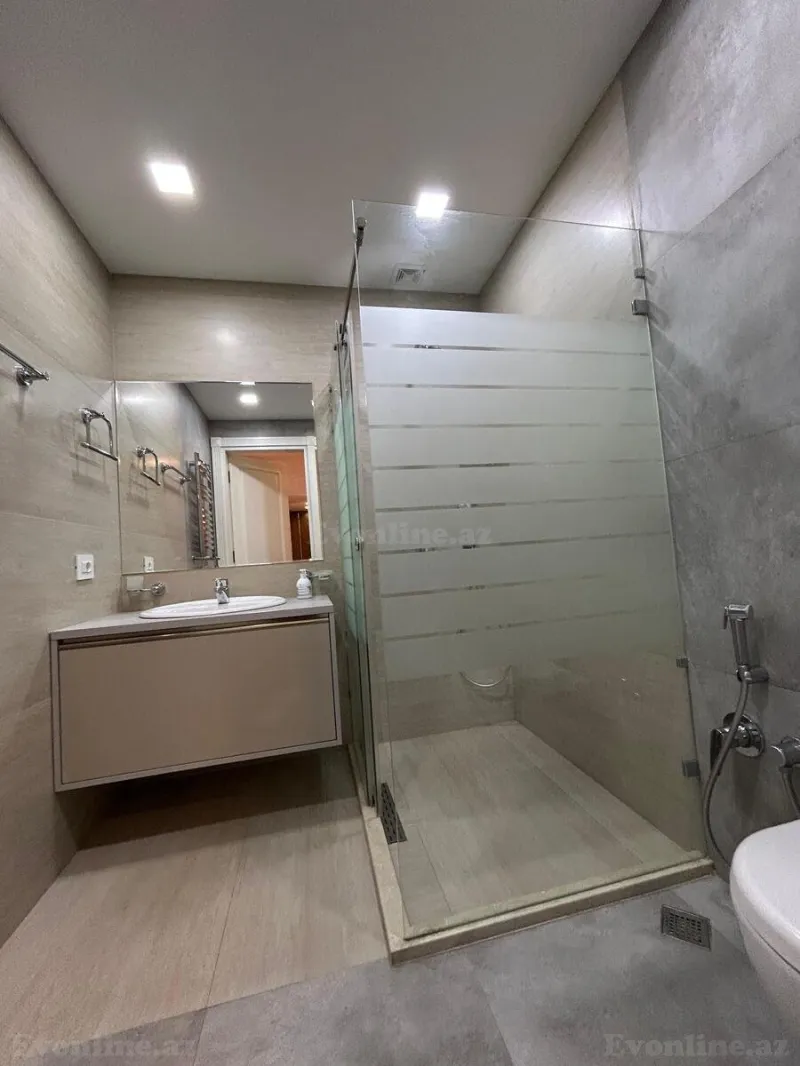 Satılır 6 otaqlı Mənzil Yeni tikili 275 m² 28 May m. - şəkil 13