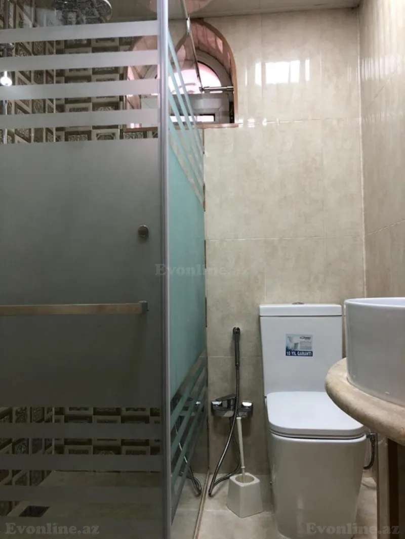 Kirayə verilir 3 otaqlı Mənzil Köhnə tikili 150 m² İçərişəhər m. - şəkil 11