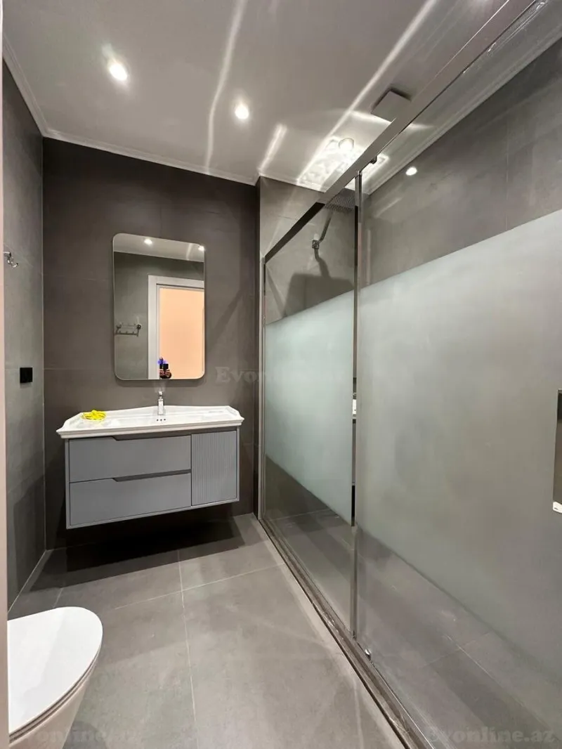 Satılır 4 otaqlı Mənzil Yeni tikili 190 m² 28 May m. - şəkil 18