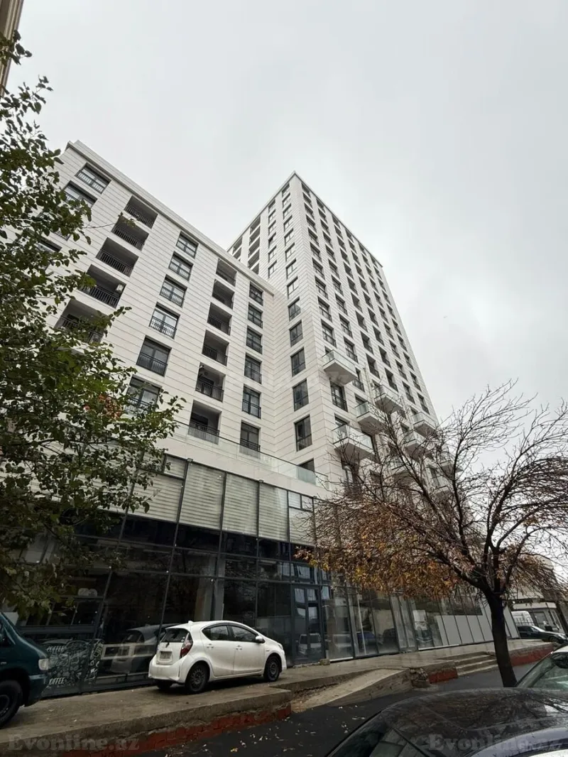 Satılır 4 otaqlı Mənzil Yeni tikili 150 m² Gənclik m.
