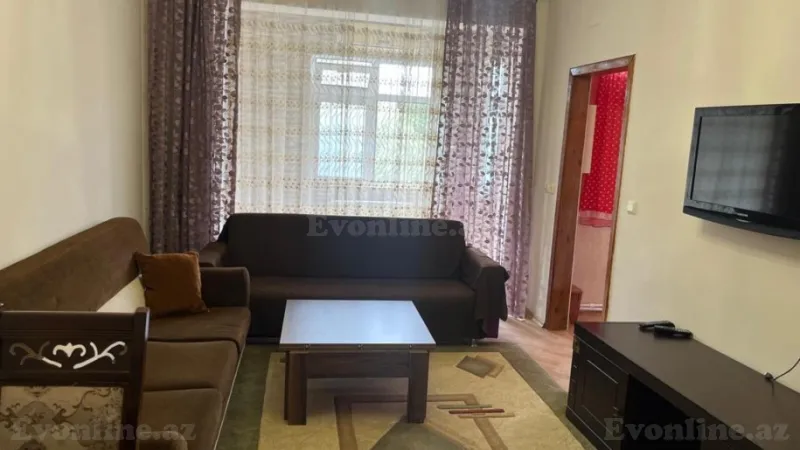 Bakı, Nəsimi r., Memar Əcəmi m., 2-ci mikrorayonda 3 otaqlı mənzil kirayə verilir