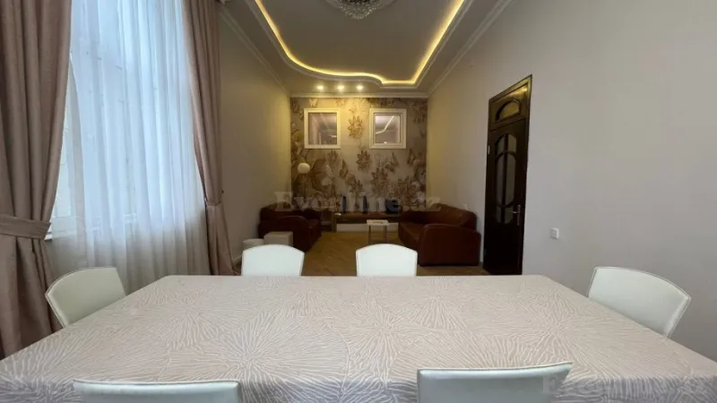 Kirayə verilir 4 otaqlı Mənzil Yeni tikili 175 m² 28 May m. - şəkil 5