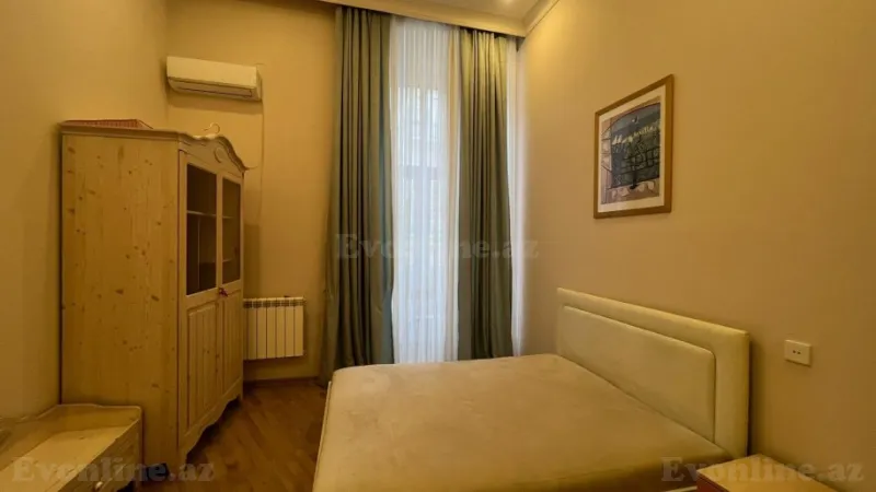 Kirayə verilir 4 otaqlı Mənzil Yeni tikili 175 m² 28 May m. - şəkil 13