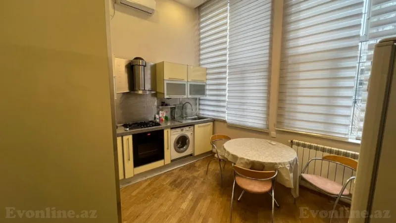 Kirayə verilir 4 otaqlı Mənzil Yeni tikili 175 m² 28 May m. - şəkil 20