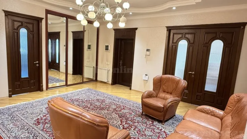 Kirayə verilir 4 otaqlı Mənzil Yeni tikili 200 m² Nizami m.