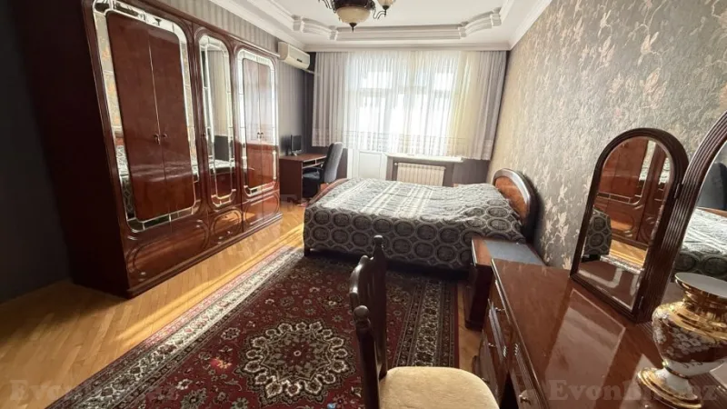 Kirayə verilir 4 otaqlı Mənzil Yeni tikili 200 m² Nizami m. - şəkil 7