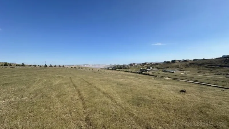 Satılır Torpaq 10000 sot Novxanı - şəkil 2