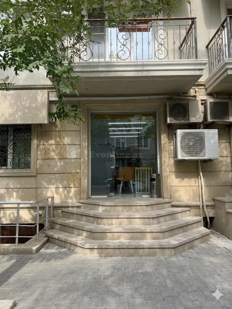 Kirayə verilir Obyekt 70 m² 28 May m.