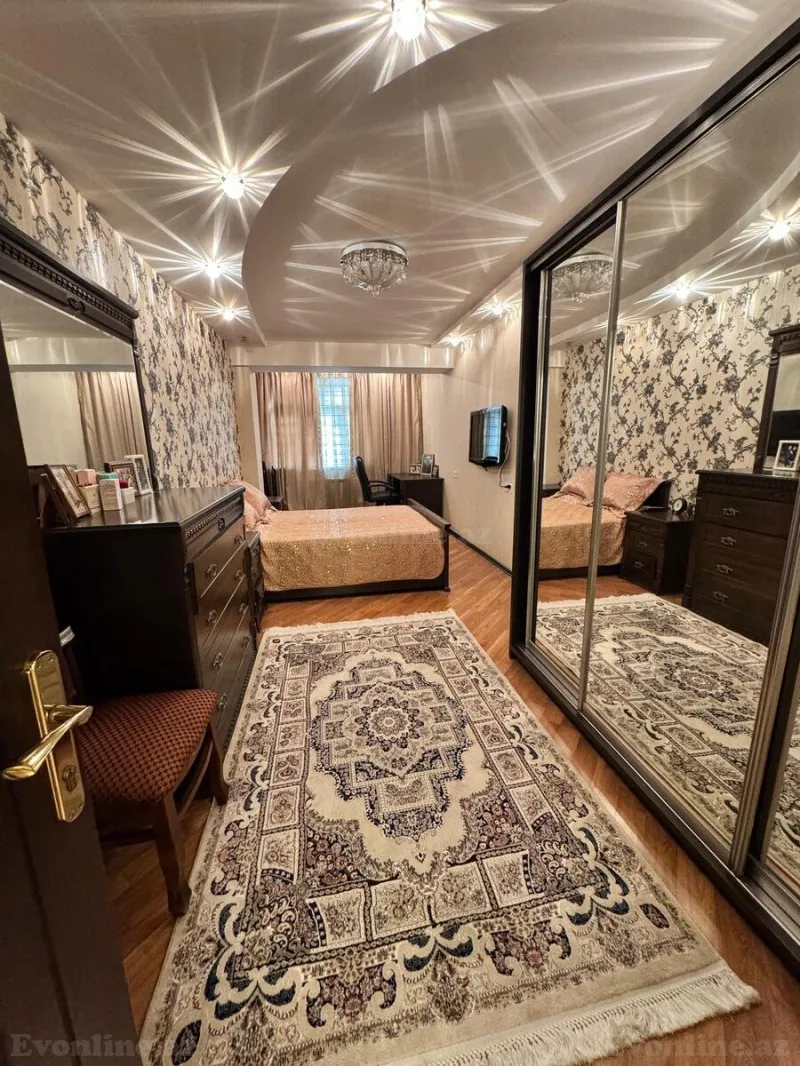 Satılır 4 otaqlı Mənzil Köhnə tikili 120 m² Gənclik m. - şəkil 4