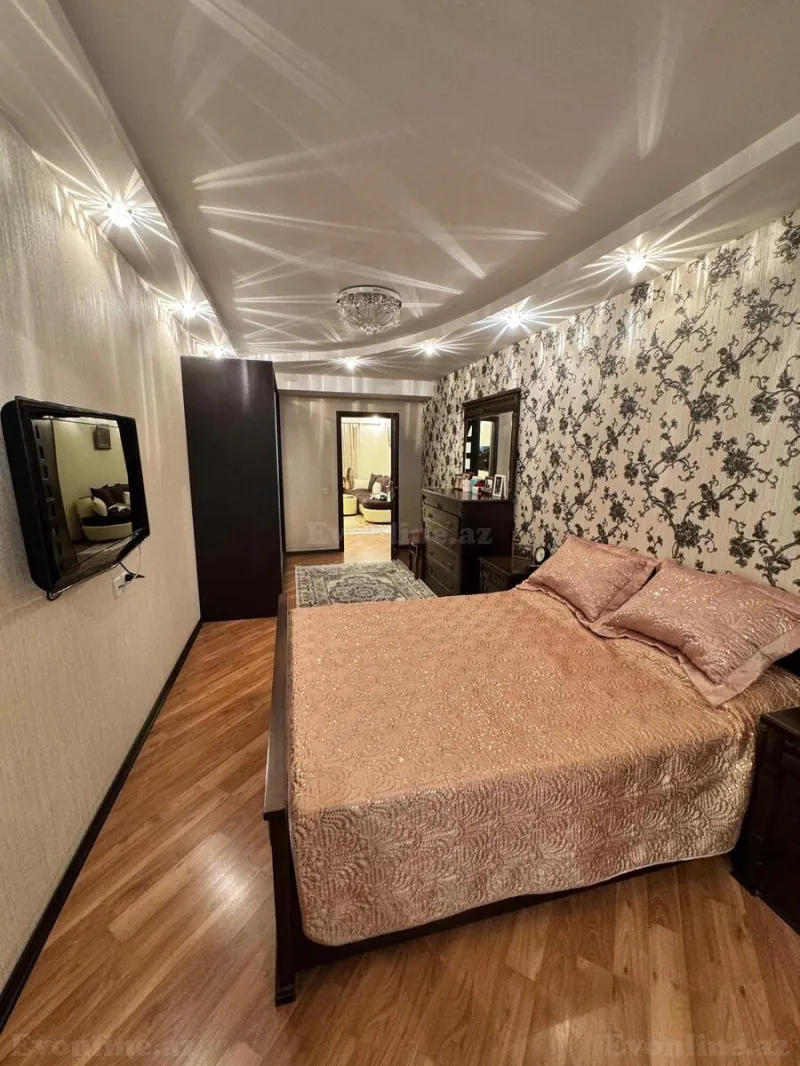 Satılır 4 otaqlı Mənzil Köhnə tikili 120 m² Gənclik m. - şəkil 7