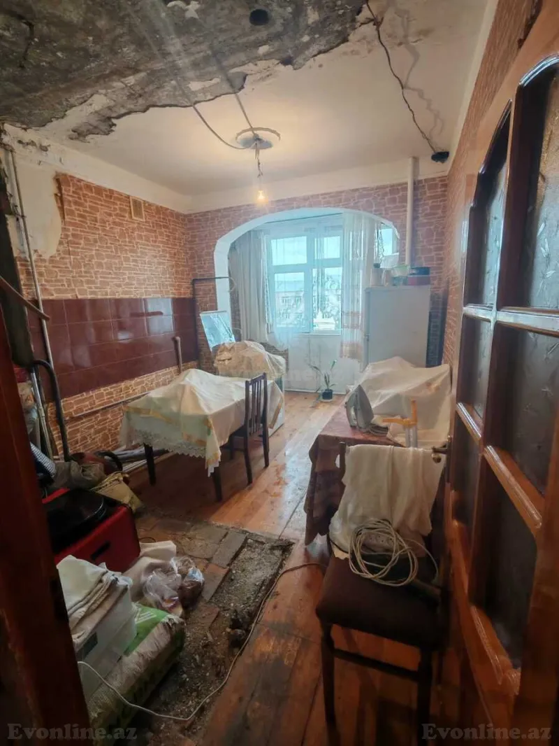 Satılır 2 otaqlı Mənzil Köhnə tikili 60 m² Xətai r. - şəkil 2