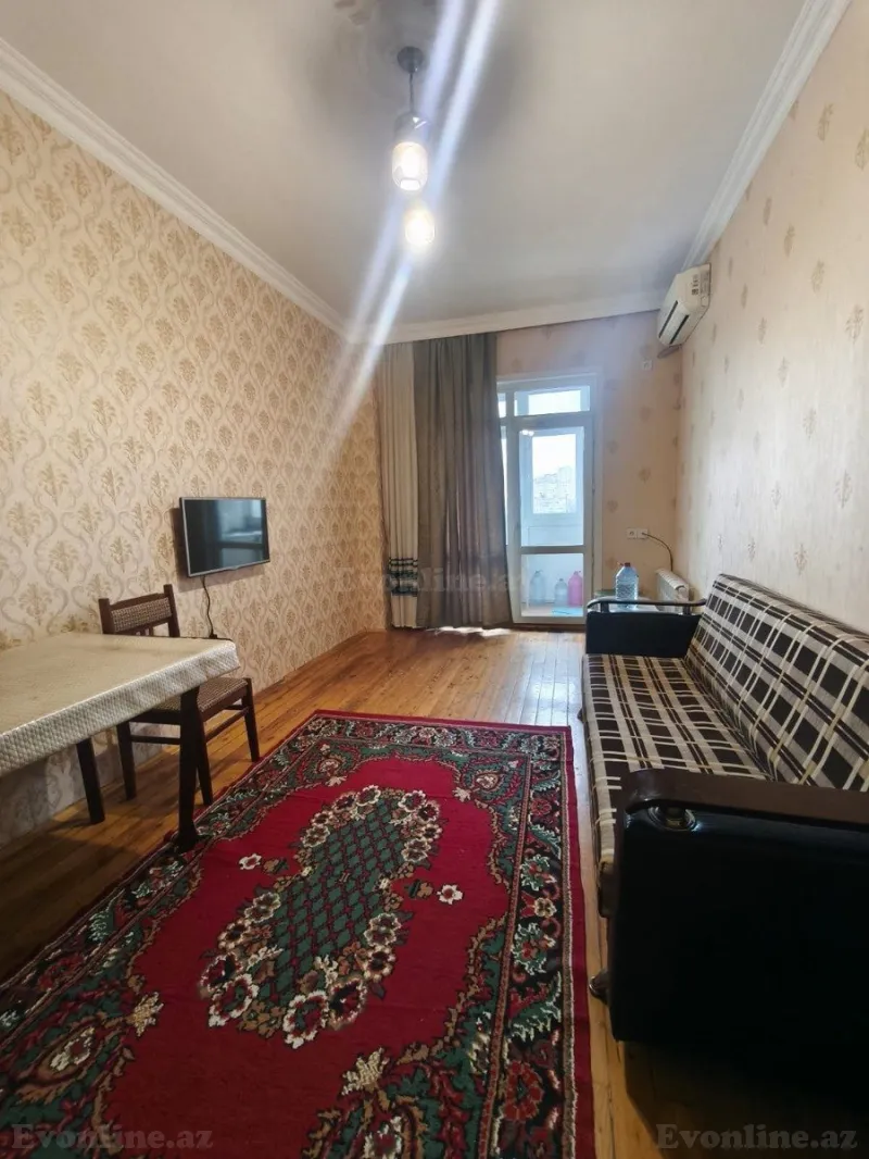 Satılır 3 otaqlı Mənzil Köhnə tikili 85 m² Əhmədli