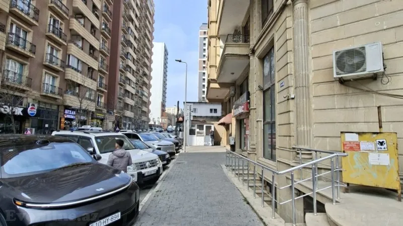 Satılır 2 otaqlı Mənzil Yeni tikili 115 m² 28 May m. - şəkil 2